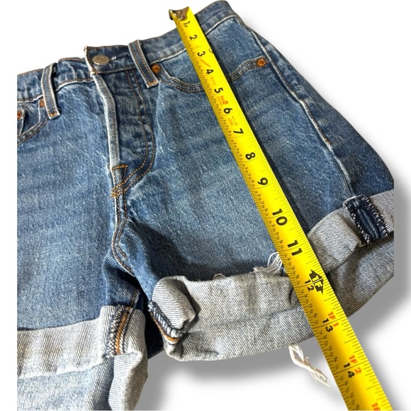 Levi’s Premium Stylish Medium Blue Denim “Wedgie Short” Button Down Front Shorts - Picture 12 of 15